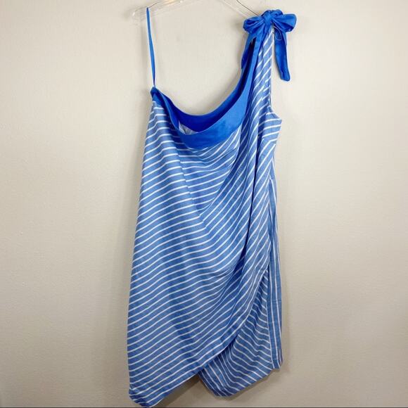 Glamour X Lane Bryant | One Shoulder Striped Dress - Picture 4 of 10